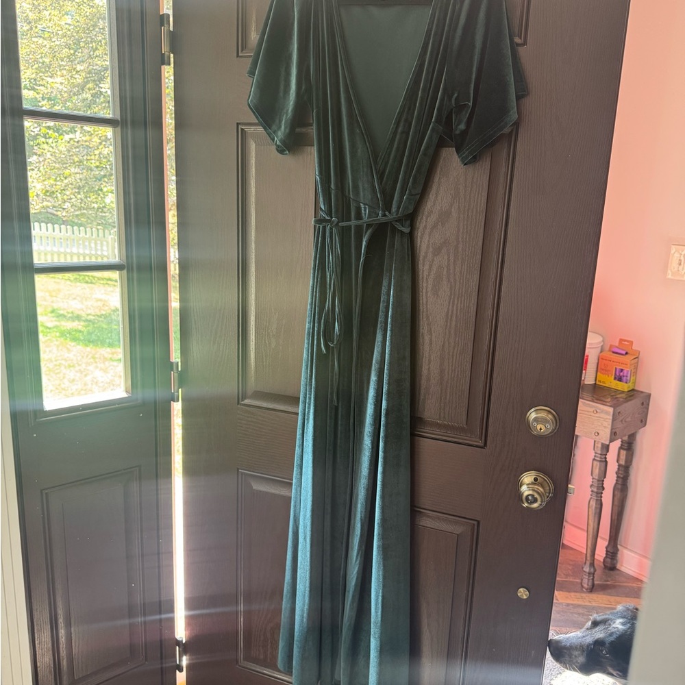 🔥🔥 S O L D Green Velvet Wrap Maxi Dress 🔥🔥